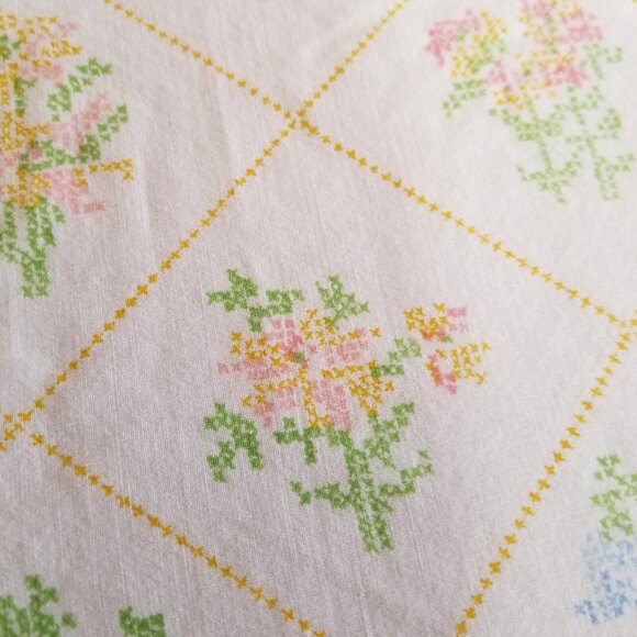 70's Cross Stitch Design Muslin Flat Sheet Cottage Core Craft Cutter 79 X 92 - Picture 4 of 6